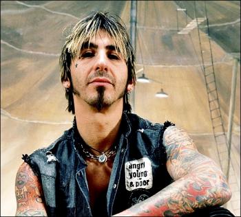 Sully Erna - 